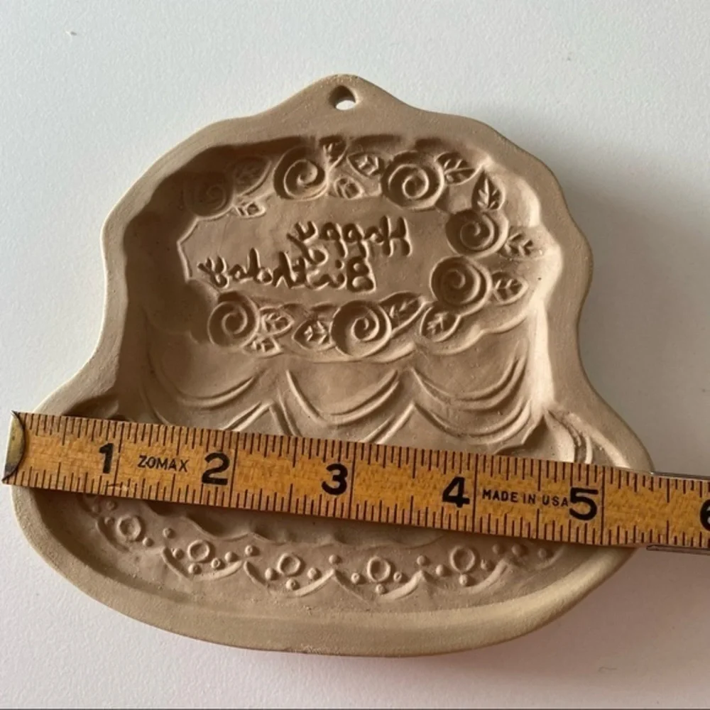 Vintage Brown Bag Cookie Art Happy Birthday Cake Cookie Mold NEW